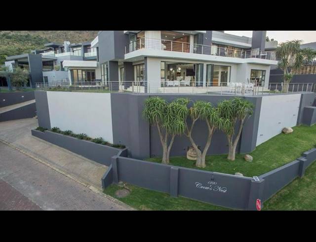 5 BEDROOM HOUSE FOR SALE IN FEATHERBROOKE ESTATE